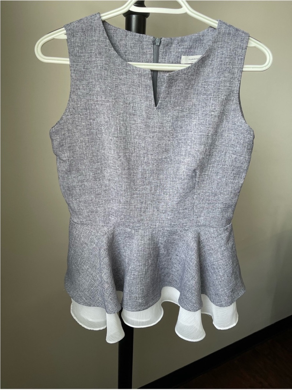 Sleeveless Peplum Top with White Ruffle Hem Made in
Korea Size Small